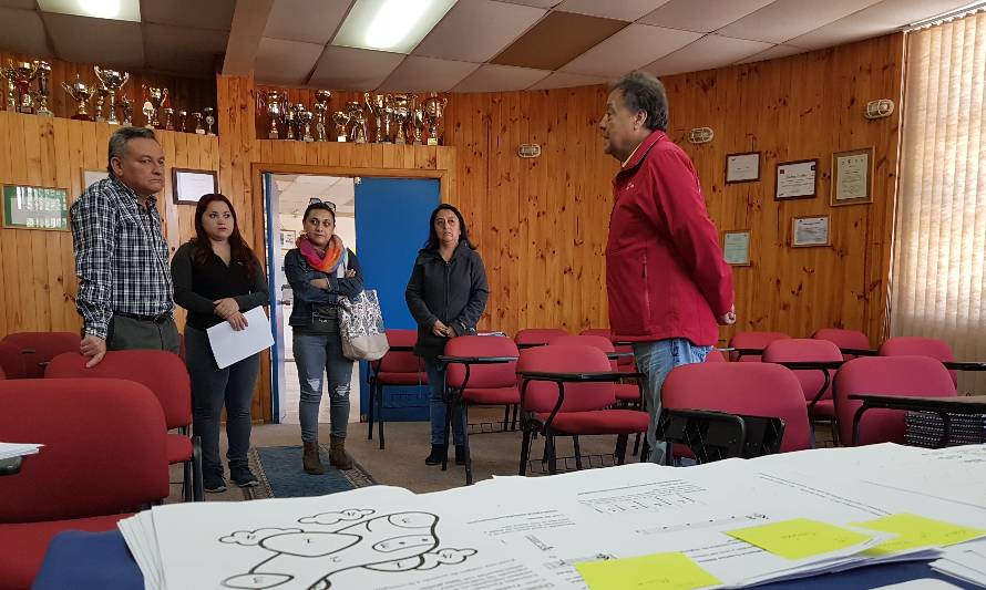 Coronavirus: Gobernación de Aysén entrega apoyo a alumnos de Escuela Litoral Austral