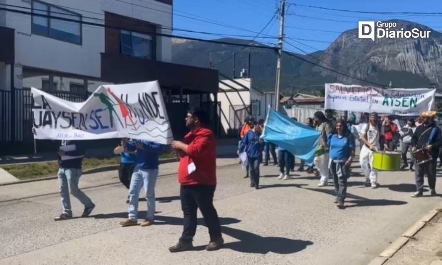 Trabajadores de la UAysén solicitan presencia del ministro Cataldo