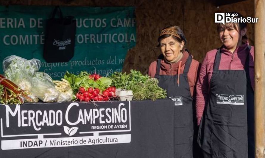Mercados Campesinos permiten a ayseninos ofrecer sus productos en temporada turística