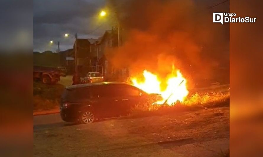 Vehículo ardió en la vía pública en Coyhaique